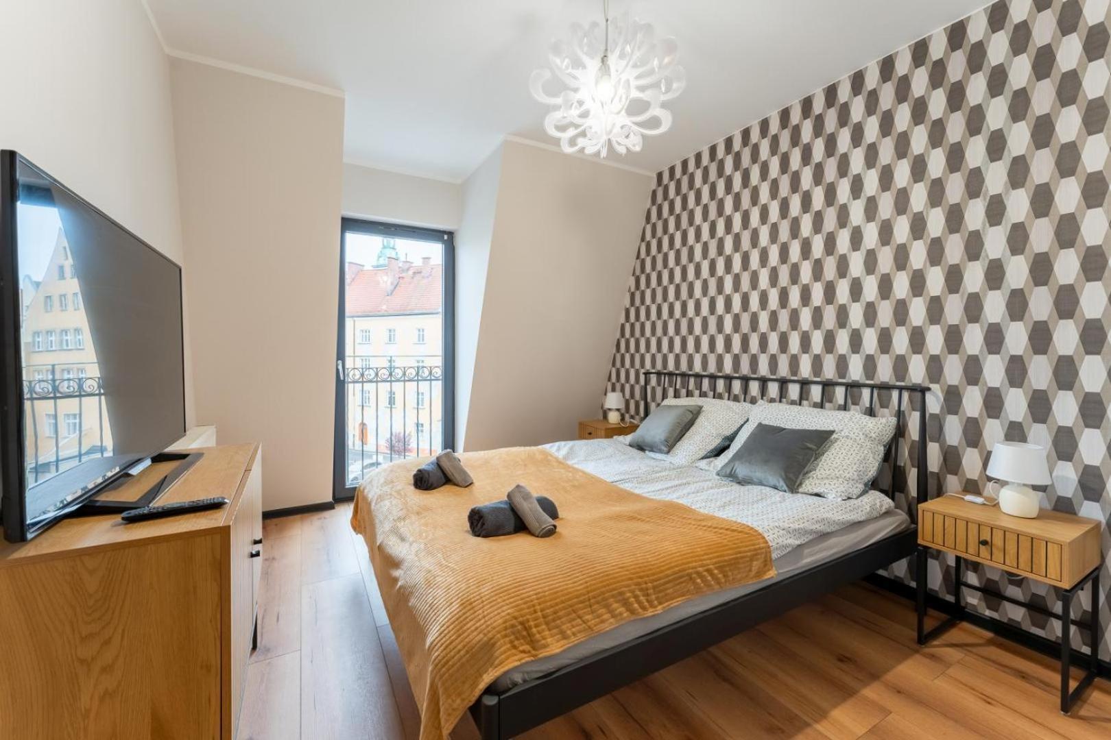 Apartament Przy Baszcie - Z Prywatnym Parkingiem W Centrum - By Spaceapart يلينيا غورا المظهر الخارجي الصورة
