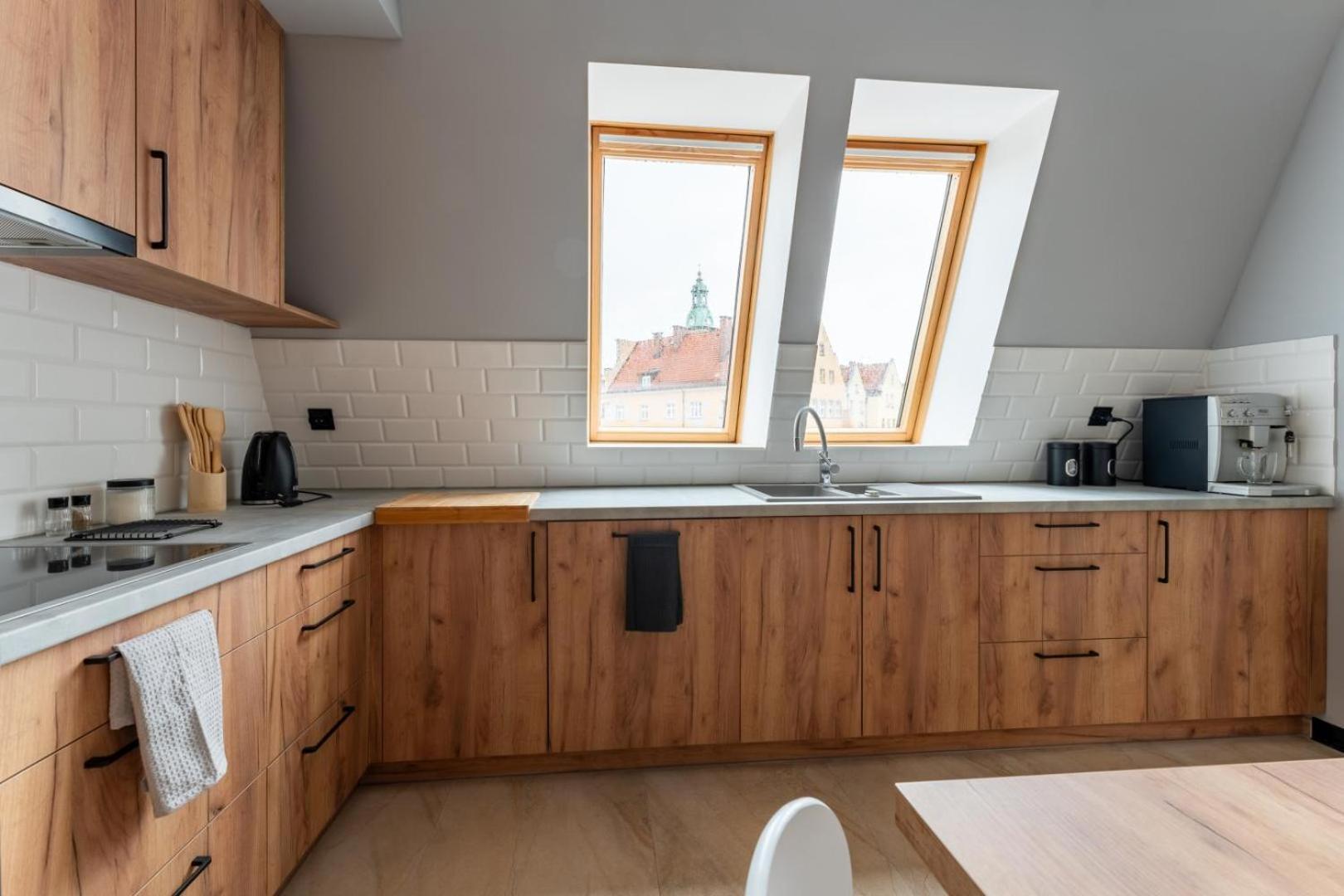 Apartament Przy Baszcie - Z Prywatnym Parkingiem W Centrum - By Spaceapart يلينيا غورا المظهر الخارجي الصورة